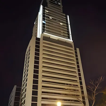 Temático,moderno e com pôr do sol Mueller/Centro-2